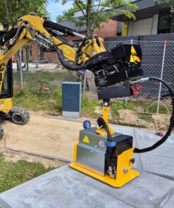 Hydraulisk fliseløfter med vakuum til montering på en minigraver